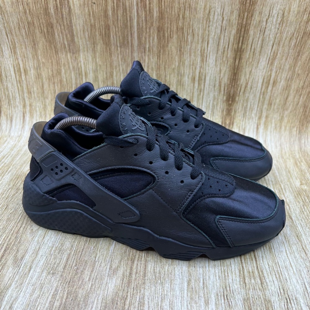 Nike Air Huarache Sneakers Men's Size 10 Black Triple Black Leather DD1068-002